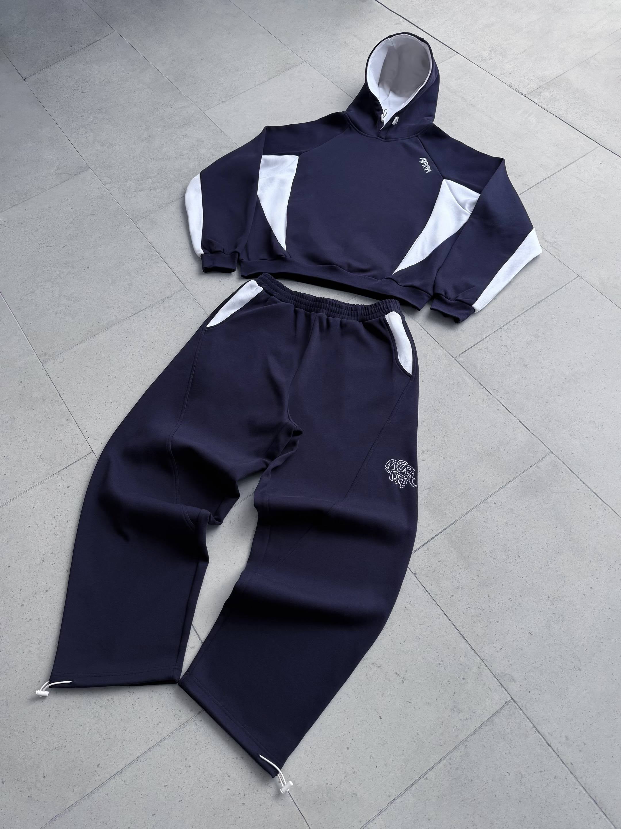 COLOR-BLOCKED ATHLETIC SET